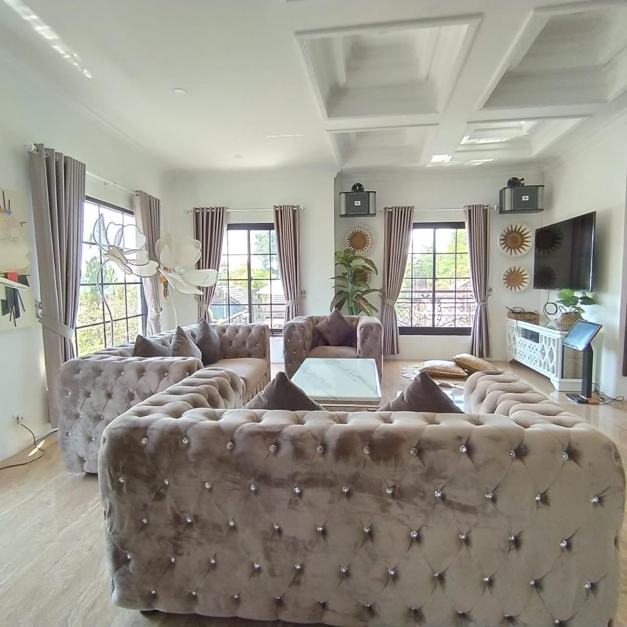 Villa Kota Bunga Malini 7 Cinengangirang Exterior foto
