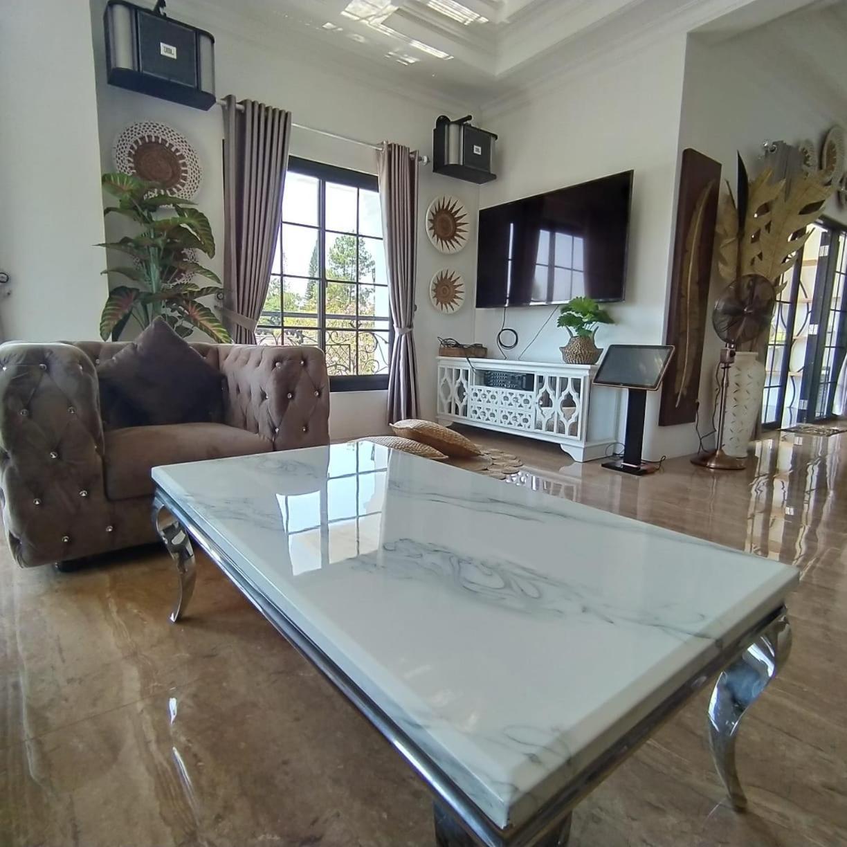 Villa Kota Bunga Malini 7 Cinengangirang Exterior foto